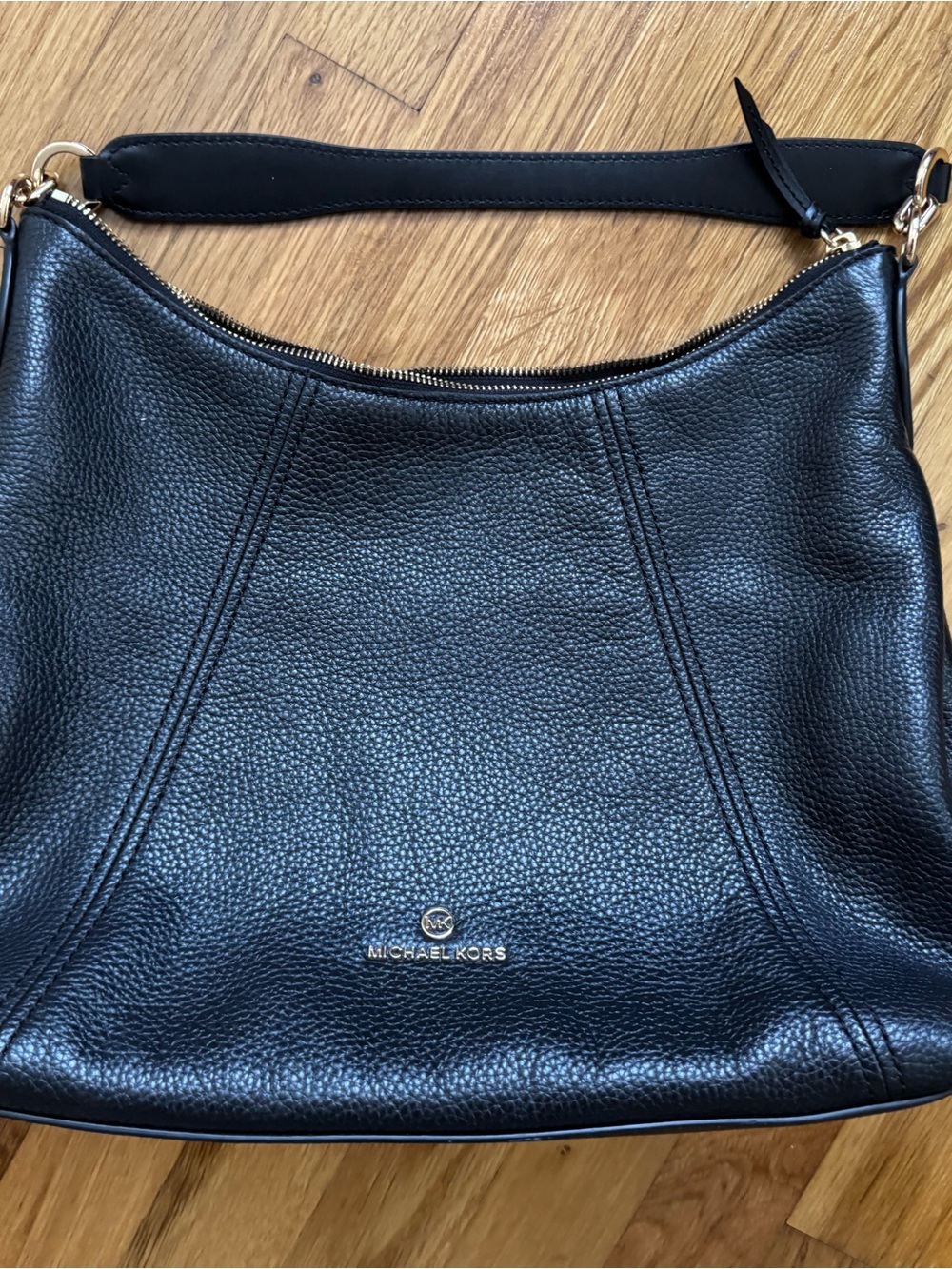 Michael Kors Black Pebbled Leather Shoulder Hobo handbag with Gold Hardware